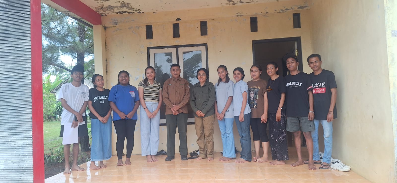 1g