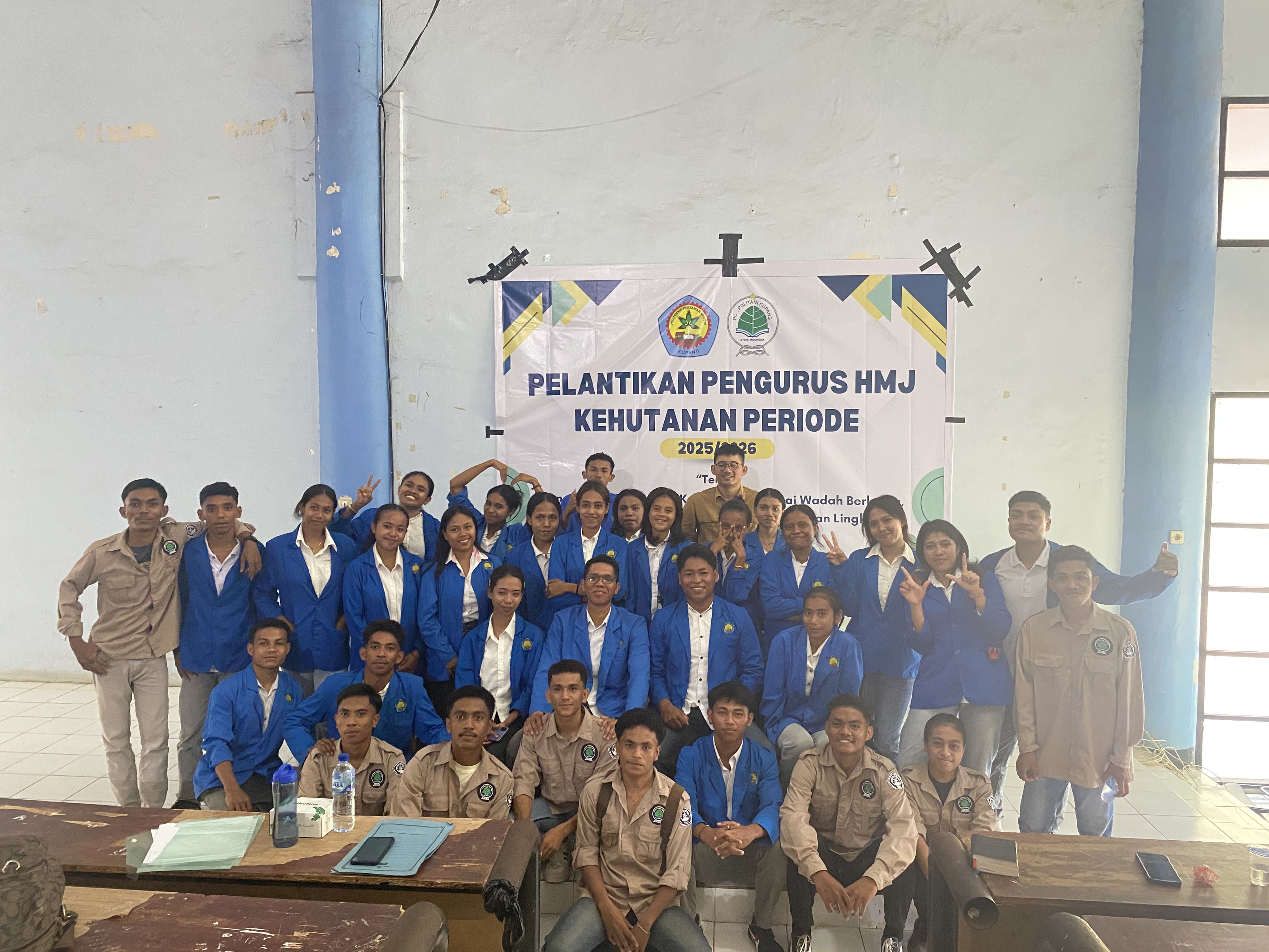 IMG_2546_Foto_Bersama_Pengurus_X_panitia_1.jpg